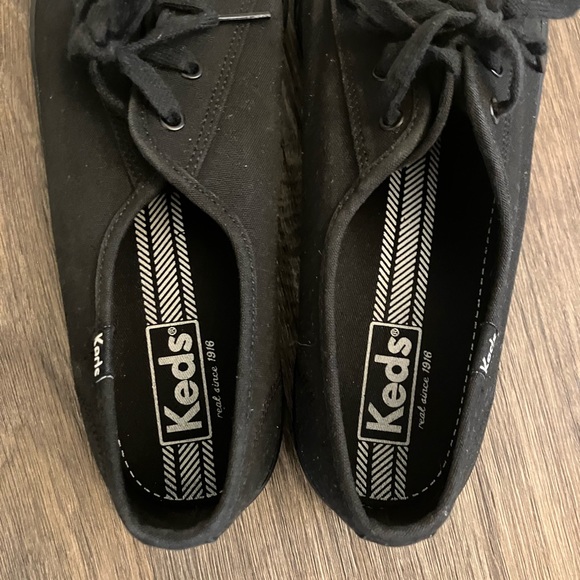 Keds Triple Black Canvas Lace Up Sneakers - Picture 5 of 7